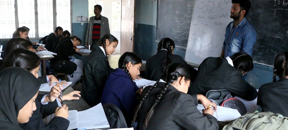 चुनाव ड्यूटी के बाद अब शिक्षकों पर वार्षिक परीक्षाओं की जिम्मेदारी 