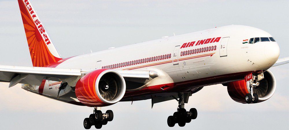 हुड़दंग करने वाले यात्रियों पर 15 लाख रुपये जुर्माना लगा सकती है एयर इंडिया 
