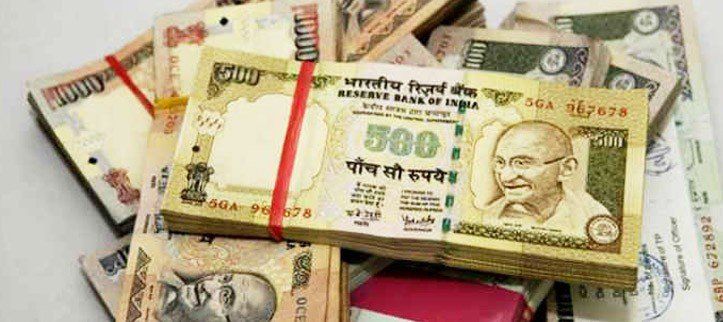 500-1000 के नोट बंद होने के बाद आयकर विभाग ने  100 करोड़ रुपये की नकदी पकड़ी