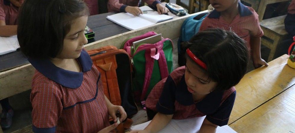 इलाहाबाद : सैकड़ों गरीब बच्चों को मिला निजी स्कूलों में दाखिला 