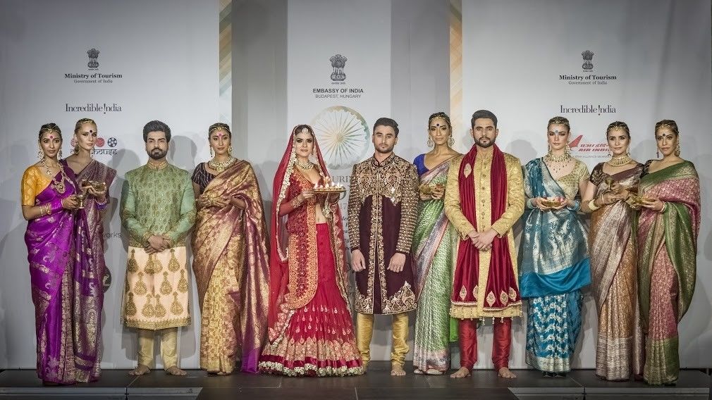 हंगरी में फैशन शो के साथ मनाया गया भारत के स्वतंत्रता दिवस का जश्न