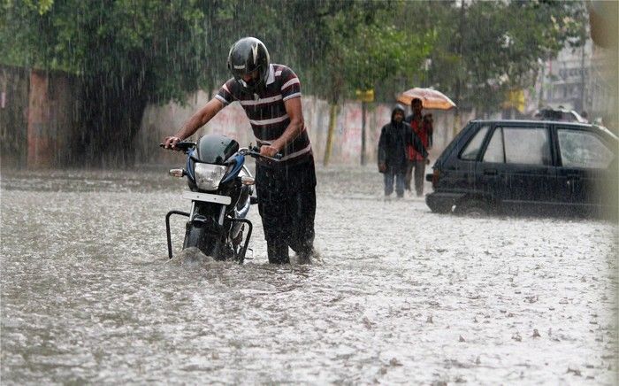 मुंबई में अगले 24 घंटे में भारी बारिश होने का अनुमान