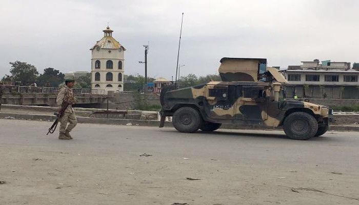 काबुल: तालिबान ने होटल पर ट्रक से किया सुसाइड अटैक