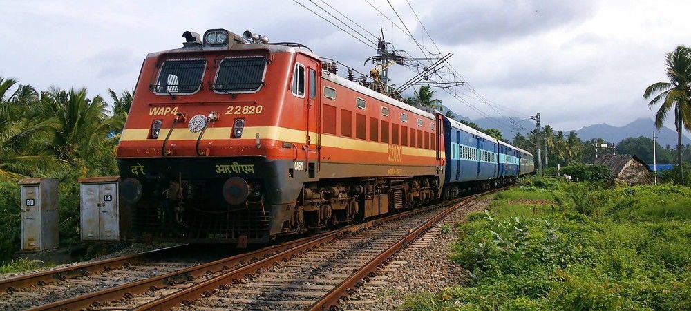 उप्र : रेलवे के महाप्रबंधकों पर अवैध नियुक्तियां करने के आरोप