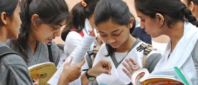 10वीं पास करने वाली छात्राओं को 10 हजार रुपए देगी योगी सरकार