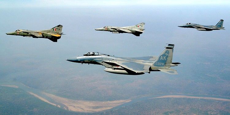पाक-चीन के एक साथ हमले का जवाब देने में हम नहीं सक्षम: भारतीय वायुसेना