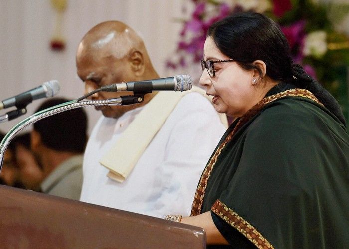 जयललिता छठी बार तमिलनाडु की मुख्यमंत्री बनीं