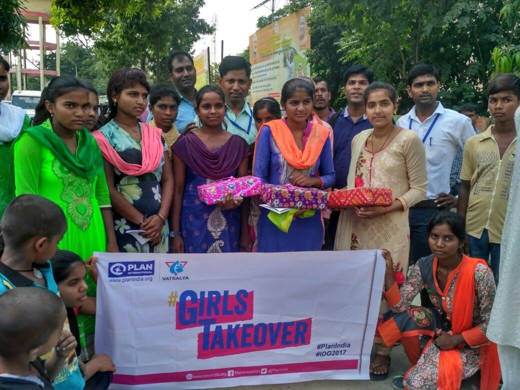 अंतरराष्ट्रीय बालिका दिवस के मौके पर इन बेटियों को अधिकारियों ने एक दिन के लिए सौपें अपने पदभार