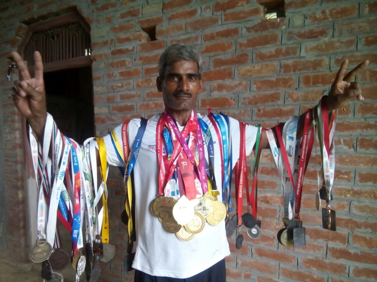 60 वर्ष का किसान बना मैराथन महारथी, जीते 35 पदक  