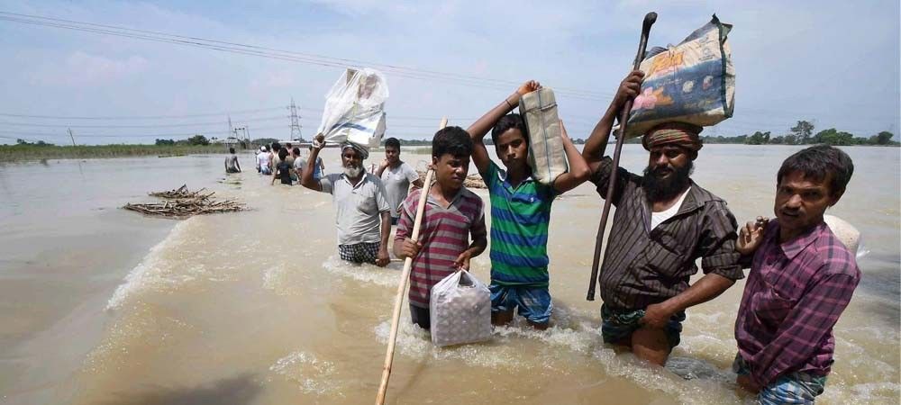 बिहार में बाढ़ से 70 लाख लोगों का उजड़ा आशियाना, 56 की मौत