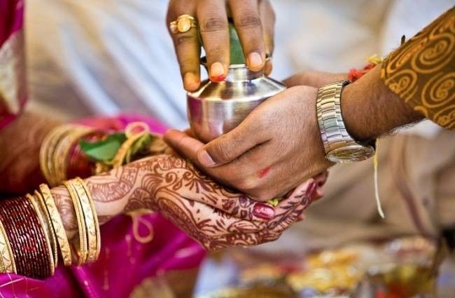 हिन्दू कानून के तहत शादी पवित्र बंधन, अनुबंध नहीं : हाईकोर्ट