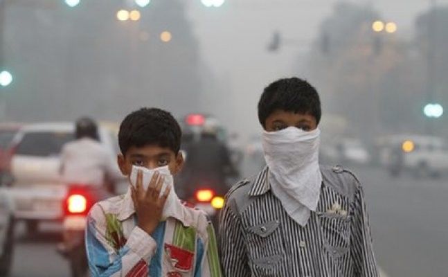 प्रदूषण की मार, बच्चों को कर रही बीमार