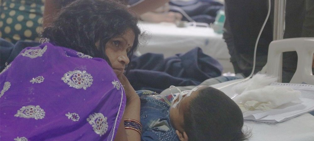 गोरखपुर बीआरडी हॉस्पिटल : नहीं रुक रहा मौत का सिलसिला, 48 घंटों में 42 बच्चों की मौत
