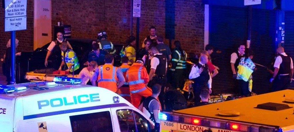 लंदन में मस्जिद से निकल रहे लोगों को कार ने कुचला, कई की मौत