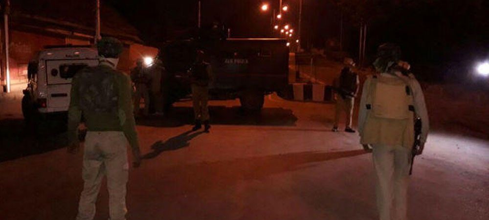 जम्मू-कश्मीर: बीएसएफ कैम्प पर आतंकी हमला, जवाबी कार्रवाई में एक आतंकी ढेर