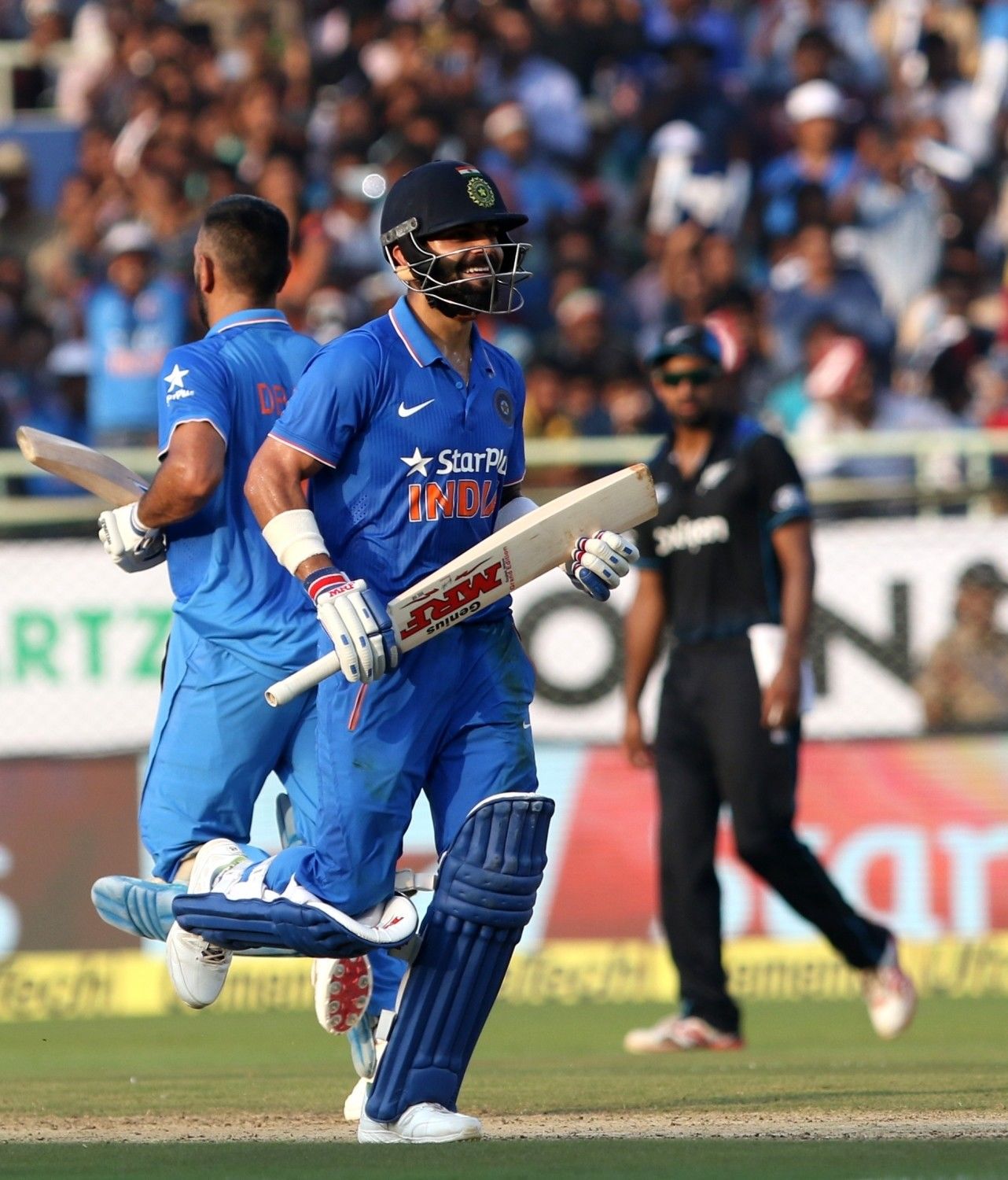 विशाखापट्टनम एकदिवसीय : भारत ने बनाए 269 रन