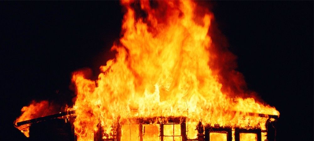 जम्मू कश्मीर में 26 दुकानें, छह घर आग में जले 