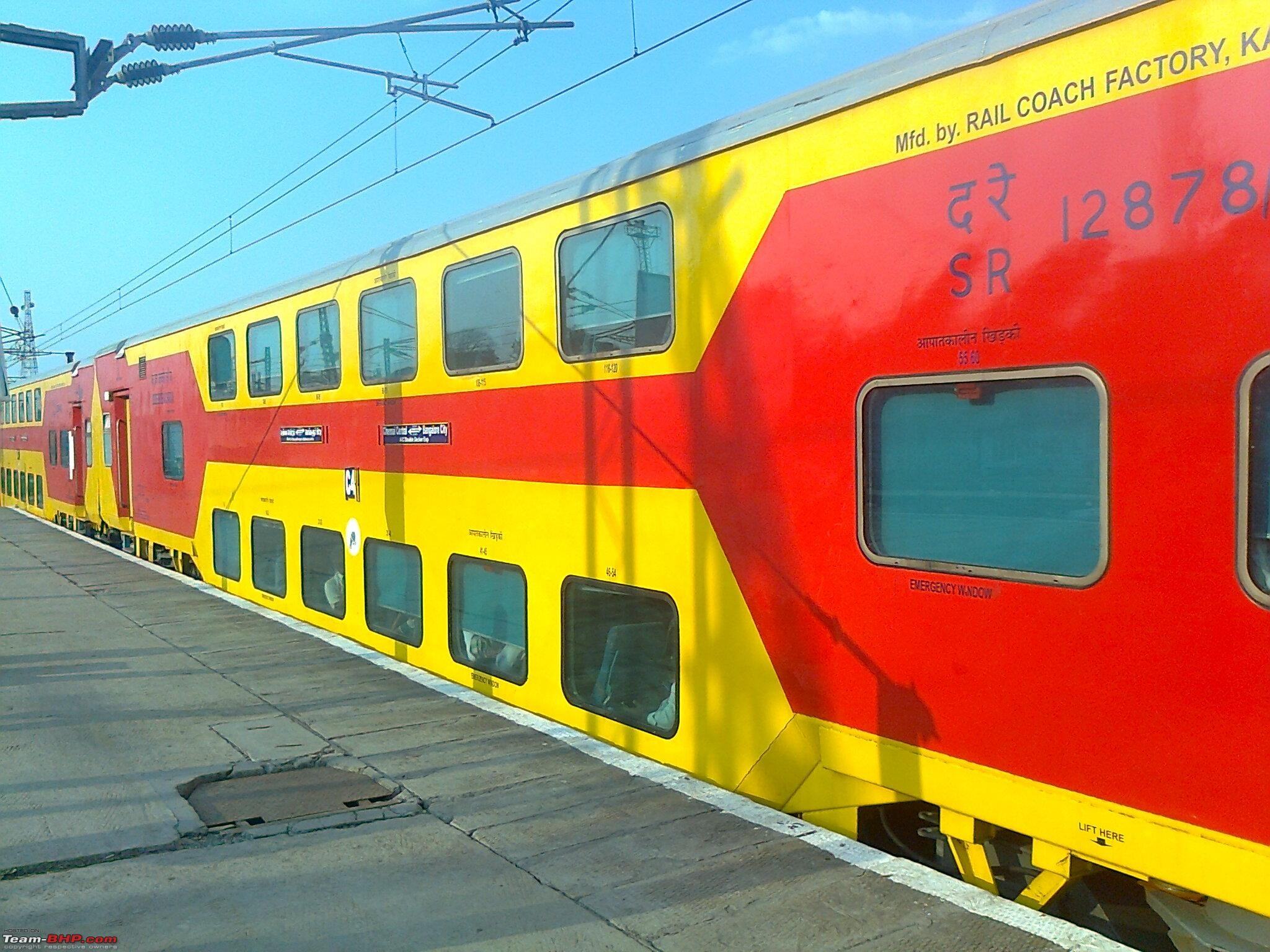 जुलाई में डबल डेकर एसी ट्रेन उदय एक्सप्रेस शुरू करेगा रेलवे, कम किराये में मिलेगी लग्जरी व्यवस्था