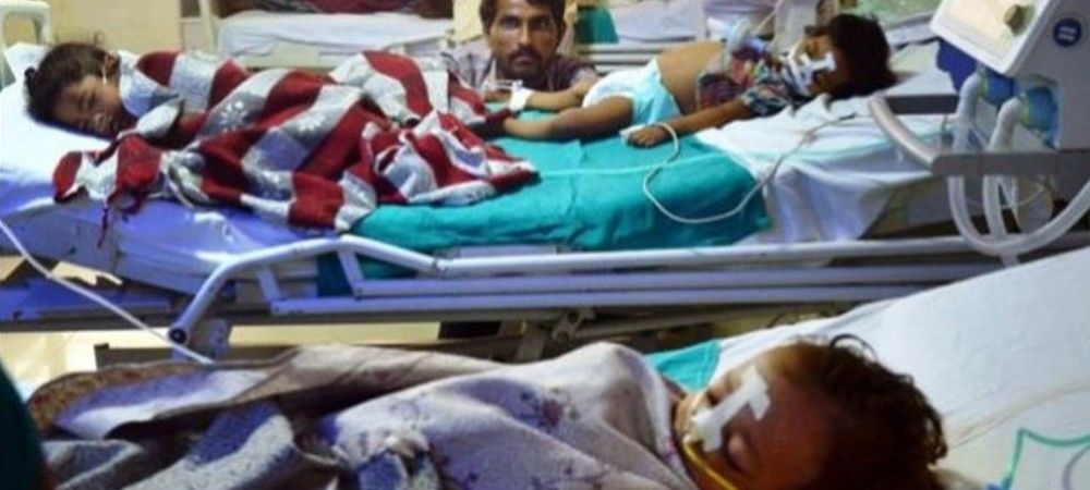 फर्रुखाबाद में गोरखपुर जैसी घटना, ऑक्सीजन और दवा की कमी से 49 बच्चों की मौत 