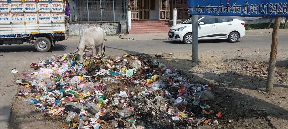पीलीभीत: स्वच्छ भारत मिशन को मजाक बनाकर रखा है शहर की गन्दगी ने
