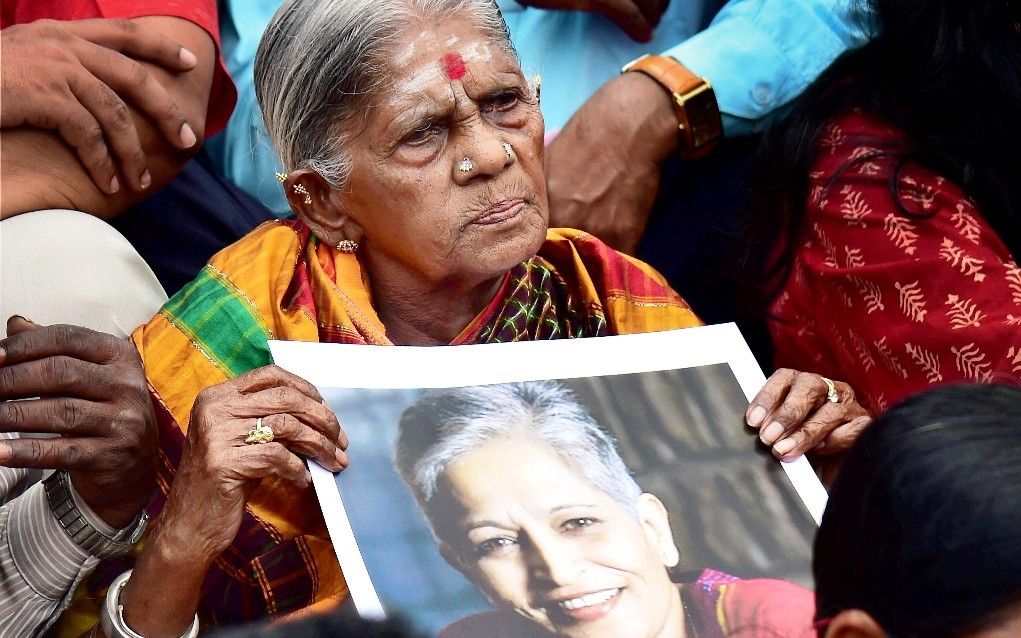 गौरी लंकेश की हत्या के विरोध में देश के कोने कोने से उठ रहीं आवाजें तस्वीरों में देखें 