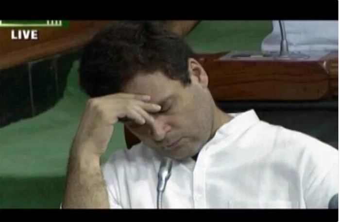 संसद में बहस के दौरान सो रहे थे राहुल गांधी, ट्विटर पर फूटा लोगों का गुस्सा