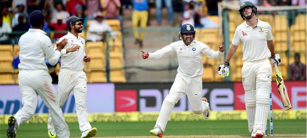 तस्वीरों में देखें बेंगलुरु टेस्ट में अश्विन की फिरकी के  जादू में फंसें छह आस्ट्रेलियाई बल्लेबाज