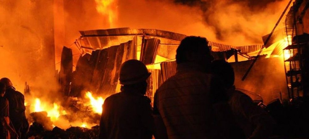 मुंबई: दुकान में भीषण आग लगने से 12 लोगों की मौत