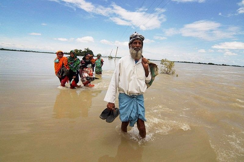 यूपी में 21 साल बाद बाढ़ नियंत्रण समिति की बैठक, मुख्यमंत्री ने कहा- युद्धस्तर पर हो तटबंधों की मरम्मत