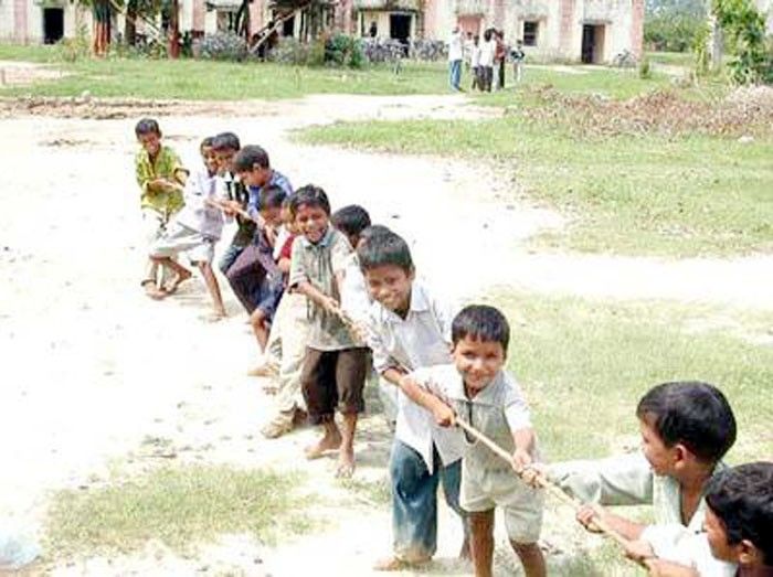 कब्ज़ामुक्त ज़मीन पर खेलेंगे गाँव के बच्चे