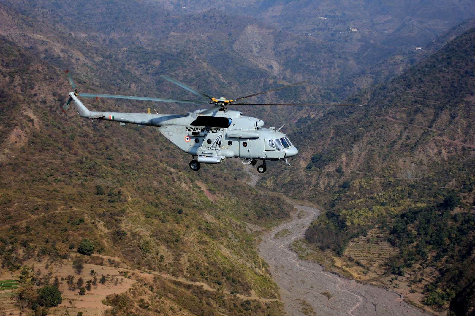 सैन्य अभ्यास के दौरान बद्रीनाथ में दुर्घटनाग्रस्त हुआ भारतीय वायुसेना का हेलीकॉप्टर