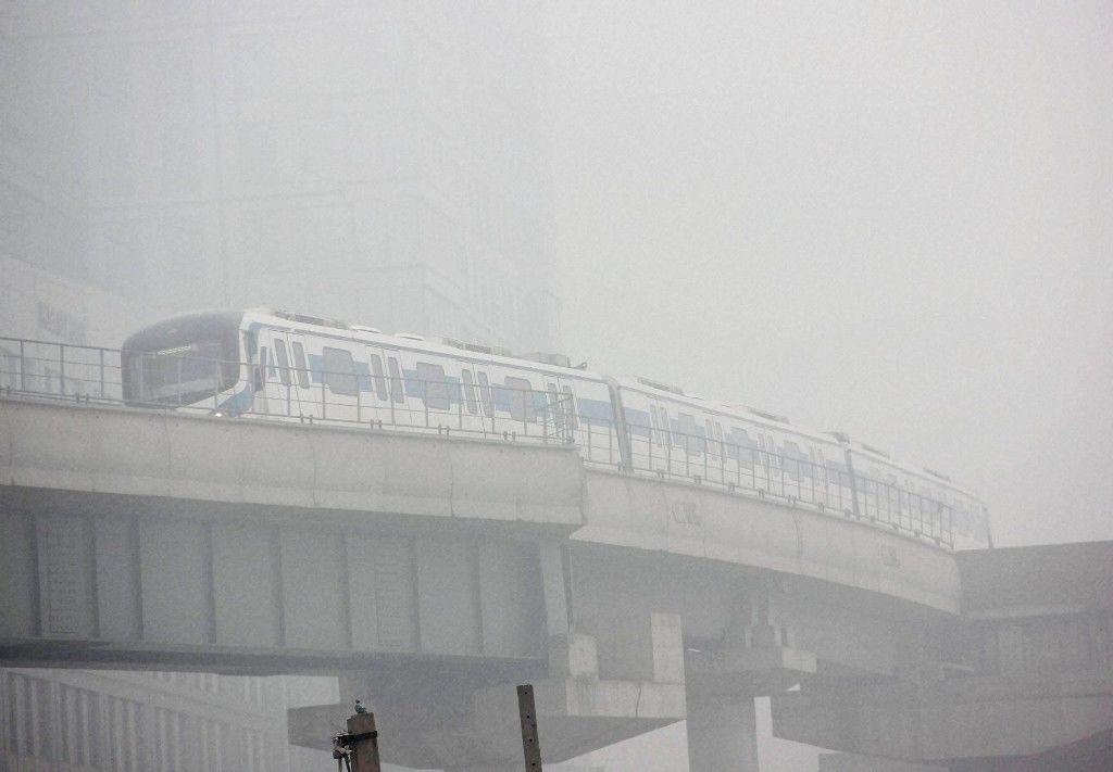 आंखों के लिए भी खतरनाक है दिल्ली में बढ़ता प्रदूषण
