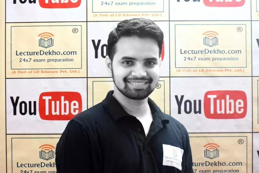 Anurag Tiwari who runs an e-learning website believes digital marketing to be a boon for the online startups