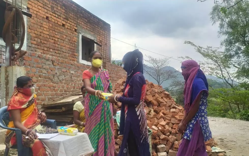 तरुण के इस काम में वालेंटियर योगदान बहुत मिल रहा है.