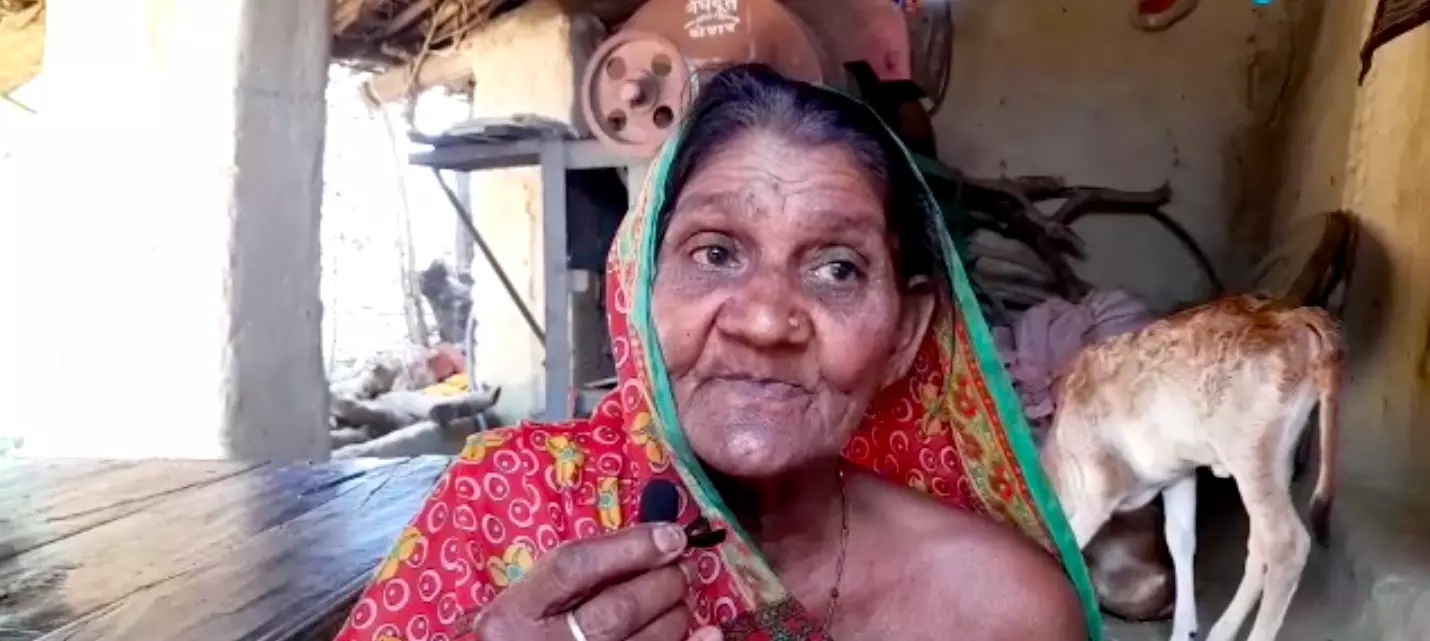 मध्य प्रदेश के सतना जिले में 75 वर्षीय बिटानिया देवी।