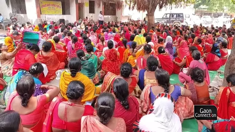 17 व 18 अगस्त को दो दिवसीय धरना में जौनपुर, लखनऊ, गोरखपुर समेत 25 जिलों की आंगनबाड़ी कार्यकत्रियां शामिल थीं। फोटोः अरेंजमेंट