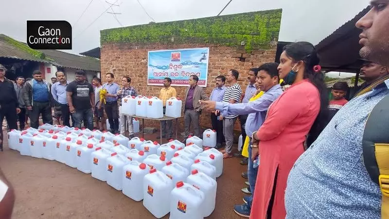 Clean water cans being distributed to check the cholera outbreak. Clean water cans being distributed to check the cholera outbreak.