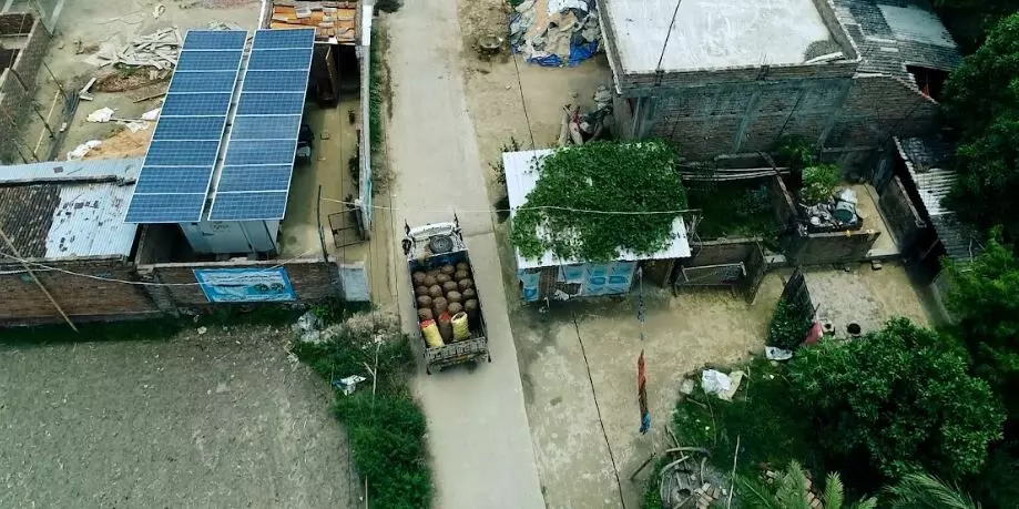 Currently, 95 per cent of the cold storages are owned by the private sector, three per cent by cooperatives, and the remaining two per cent by public sector undertakings. Currently, 95 per cent of the cold storages are owned by the private sector, three per cent by cooperatives, and the remaining two per cent by public sector undertakings.