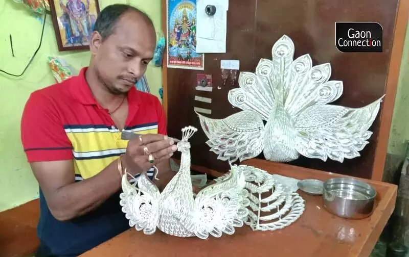 An artisan earns anything between Rs 10,000 and Rs 30,000 per month depending on what they do. An artisan earns anything between Rs 10,000 and Rs 30,000 per month depending on what they do.