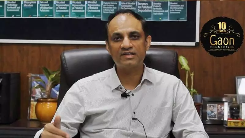Naveen Arora, head of the Department of Environmental Sciences at the Lucknow-based Babasaheb Bhimrao Ambedkar University, told Gaon Connection. Naveen Arora, head of the Department of Environmental Sciences at the Lucknow-based Babasaheb Bhimrao Ambedkar University, told Gaon Connection.