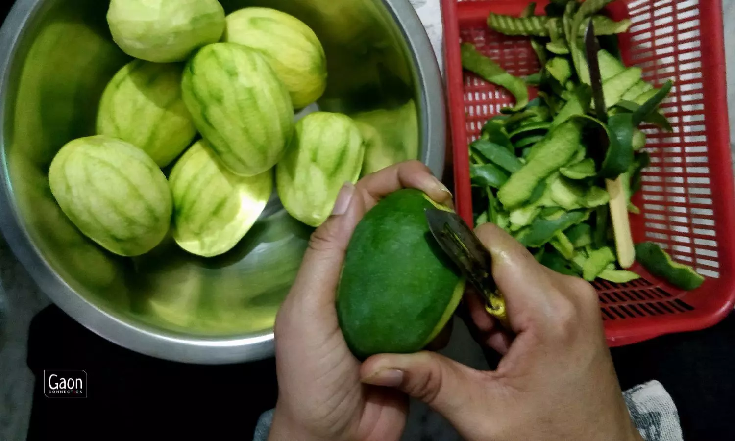 The preparation for kairicha thecha. The preparation for kairicha thecha.