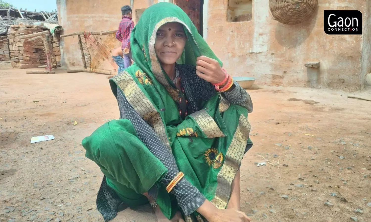 Angoori is undernourished and weak weighing only 38 kgs. She lives with her husband Lallan Singh and their three daughters in one room.
Angoori is undernourished and weak weighing only 38 kgs. She lives with her husband Lallan Singh and their three daughters in one room.
