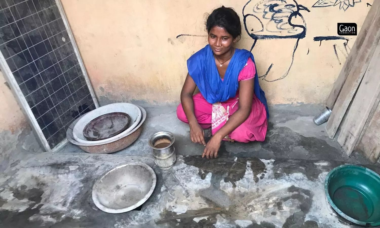 Simply put, a Phaydemand Shauchalay has two specially-designed ecosan toilet pans placed above two concrete chambers, which are divided by a wall. Simply put, a Phaydemand Shauchalay has two specially-designed ecosan toilet pans placed above two concrete chambers, which are divided by a wall.