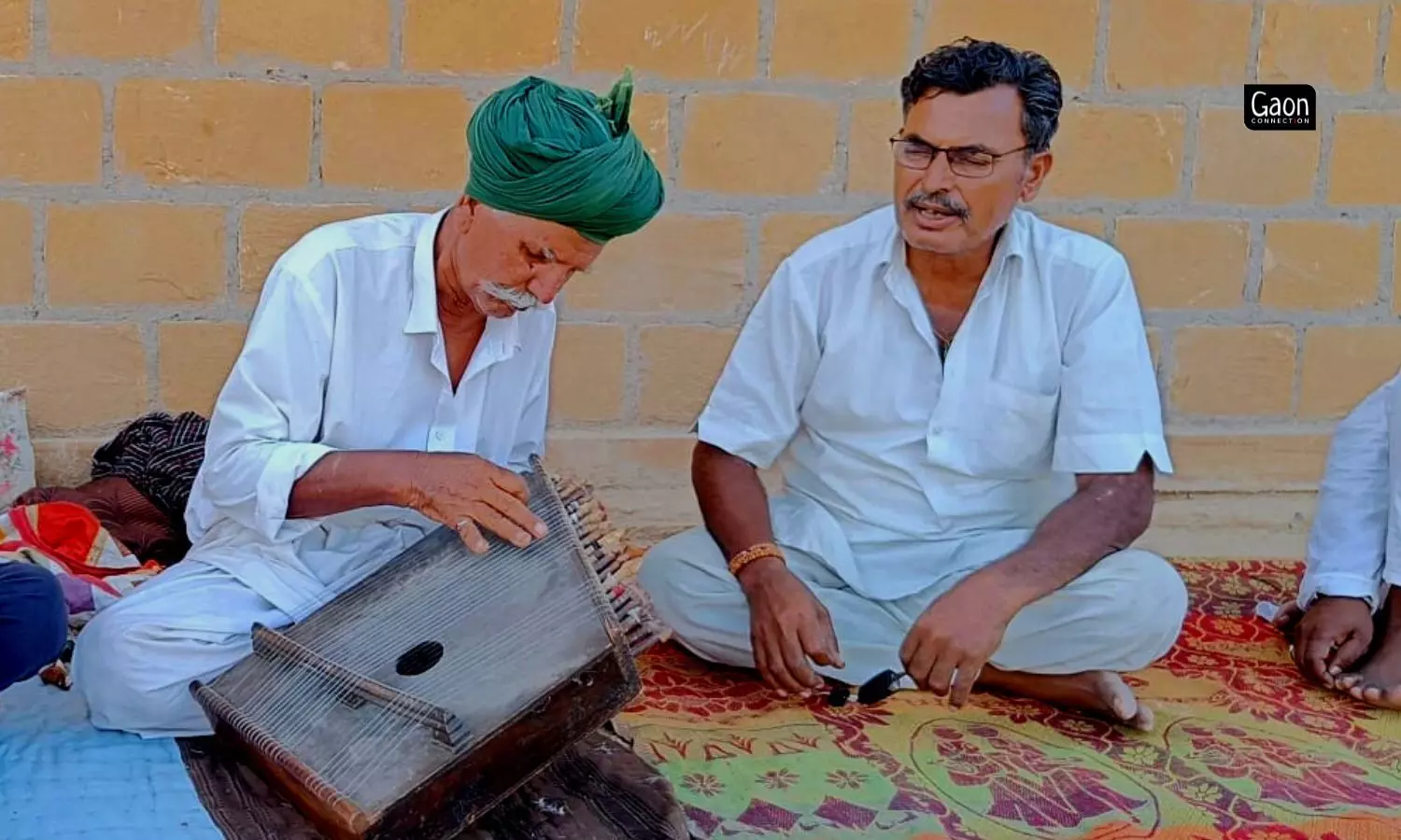 It is not just the Sur Mandal musicians who are disappearing, but even the craftsmen like Suthar who make the instrument. Suthar (R) and Chanan Khan (L). It is not just the Sur Mandal musicians who are disappearing, but even the craftsmen like Suthar who make the instrument. Suthar (R) and Chanan Khan (L).