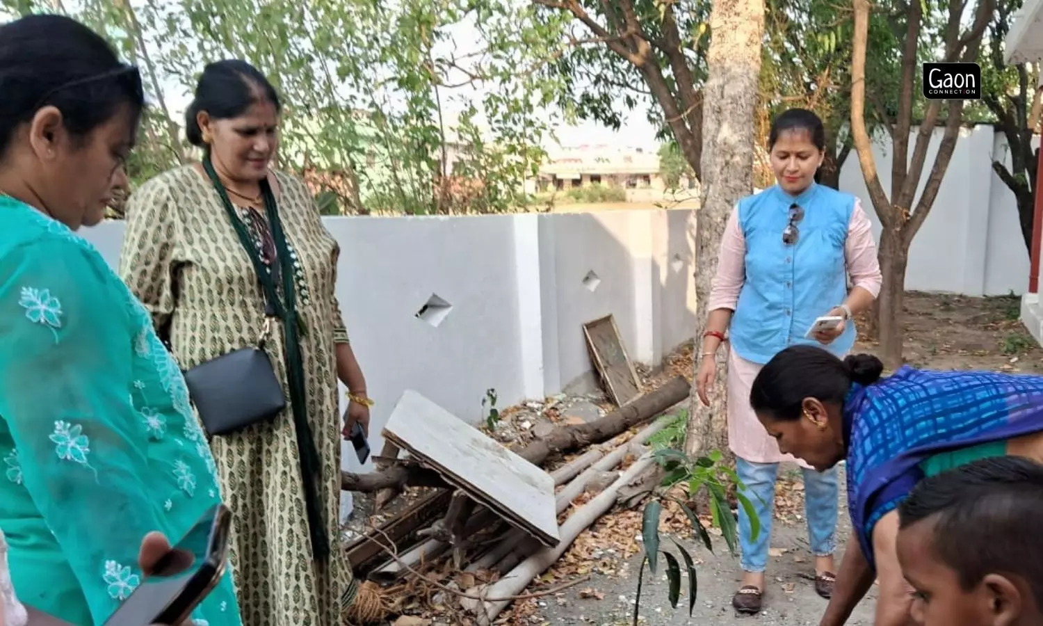 The chores are divided amongst the bainis. We have the responsibility of keeping Haldwani clean, said Bisht. The chores are divided amongst the bainis. We have the responsibility of keeping Haldwani clean, said Bisht.