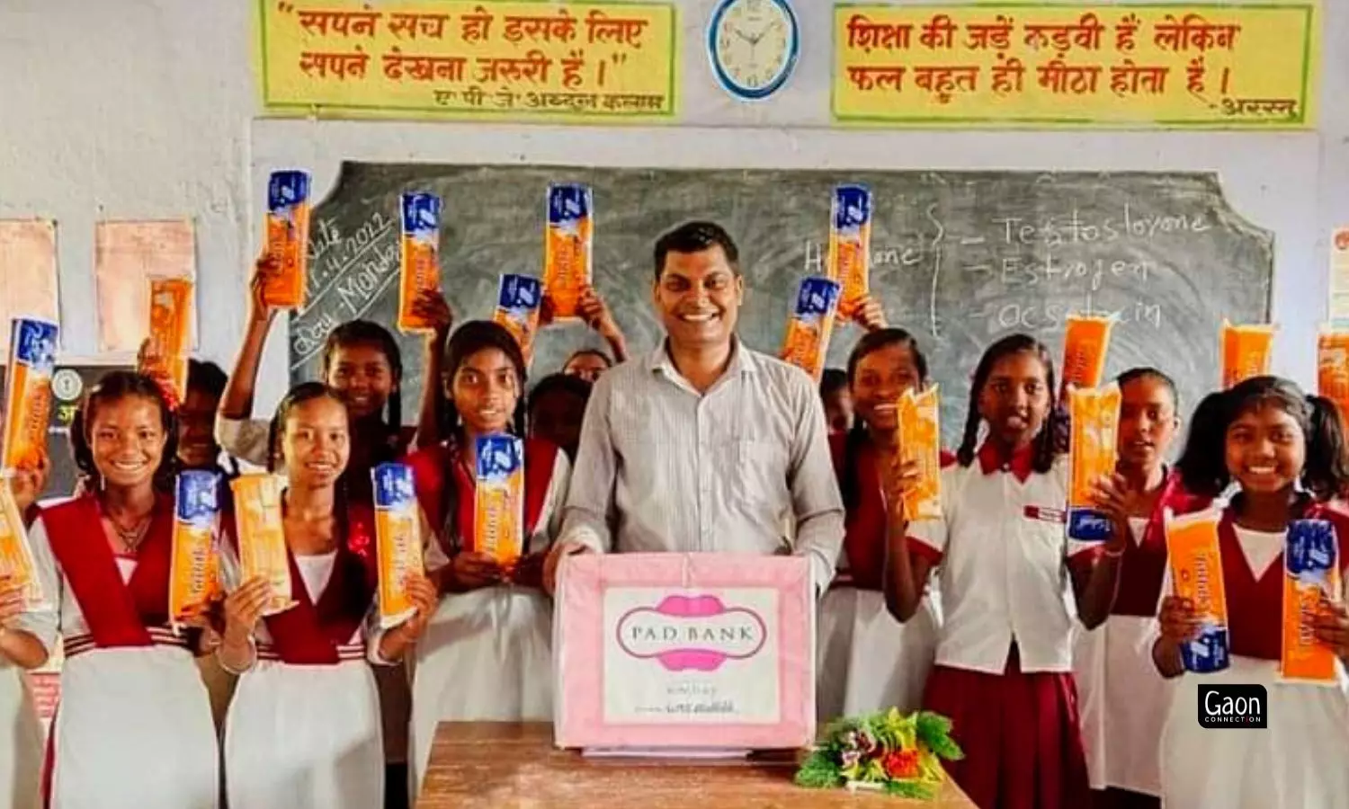 Tarun Kumar along with school girls to raise awareness on menstruation with his Ek Pad Ek Ped intiative. Tarun Kumar along with school girls to raise awareness on menstruation with his Ek Pad Ek Ped intiative.