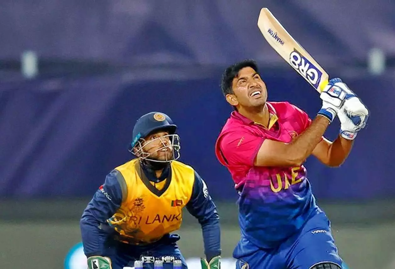 GR8 Sports, a bat manufacturing company in Kashmirs Sangam supplied these bats to teams like Sri Lanka, Bangladesh, and Afghanistan. In the past, the cricket teams of the United Arab Emirates (UAE), West Indies, and Oman have also used them at international matches.
