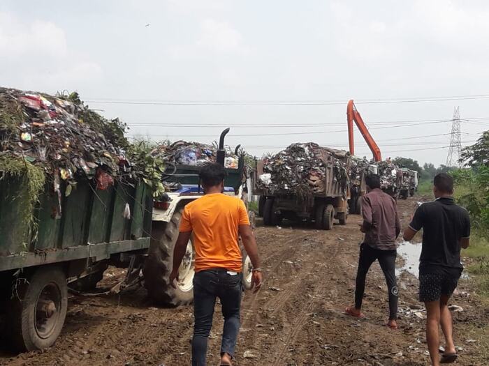 Local villagers have been protesting against dumping of Meerut's waste 