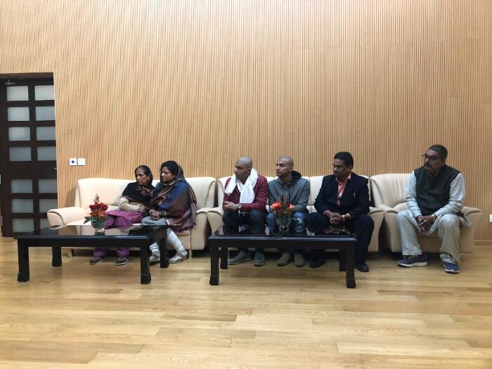 शहीद सुबोध कुमार सिंह की पत्नी ने कहा- दादरी केस को लेकर उनके पति को मिल रही थी धमकियां।