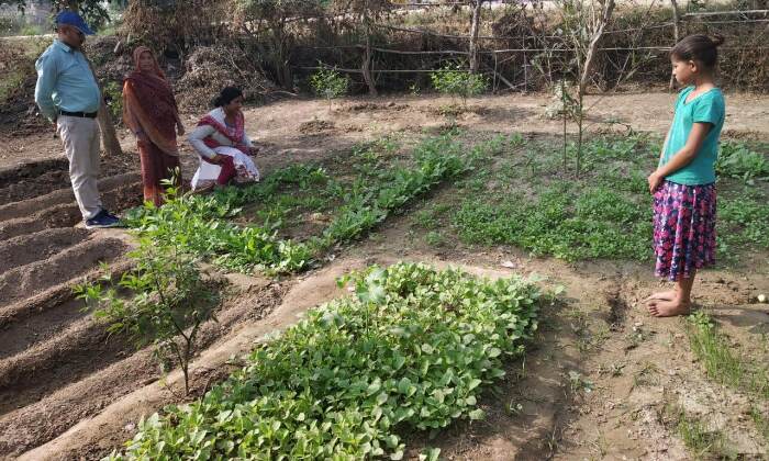 हर कृषि विज्ञान केंद्र पर तैनात एक गृह वैज्ञानिक महिलाओं के बेहतर स्वास्थ्य के लिए कई तरीके बताती हैं.